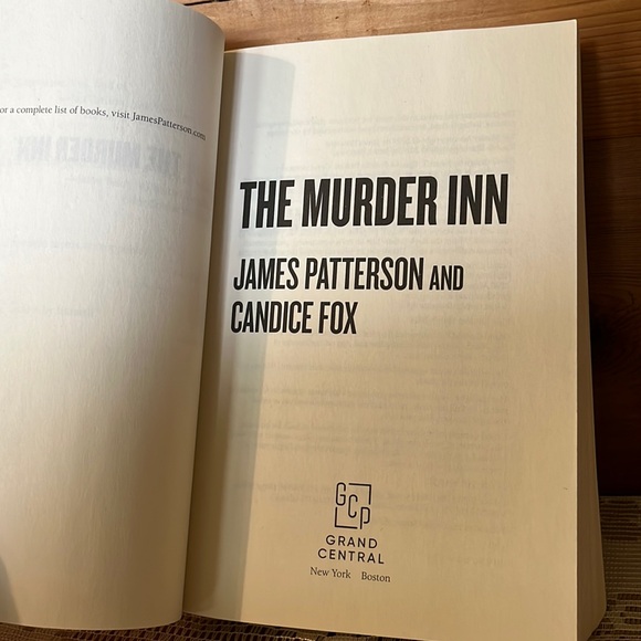 The Murder Inn, James Patterson and Candice Fox - Picture 3 of 5